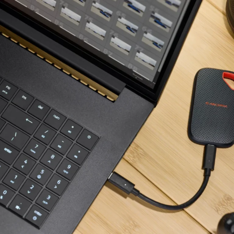 כונן SSD נייד דגם Extreme Portable SSD V3 בנפח 4TB מבית SanDisk