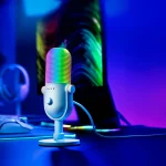 מיקרופון Seiren V3 Chroma בצבע לבן מבית RAZER