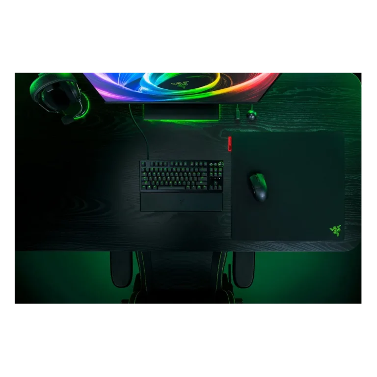 משטח עכבר דגם Gigantus V2 Pro Max Speed מבית Razer