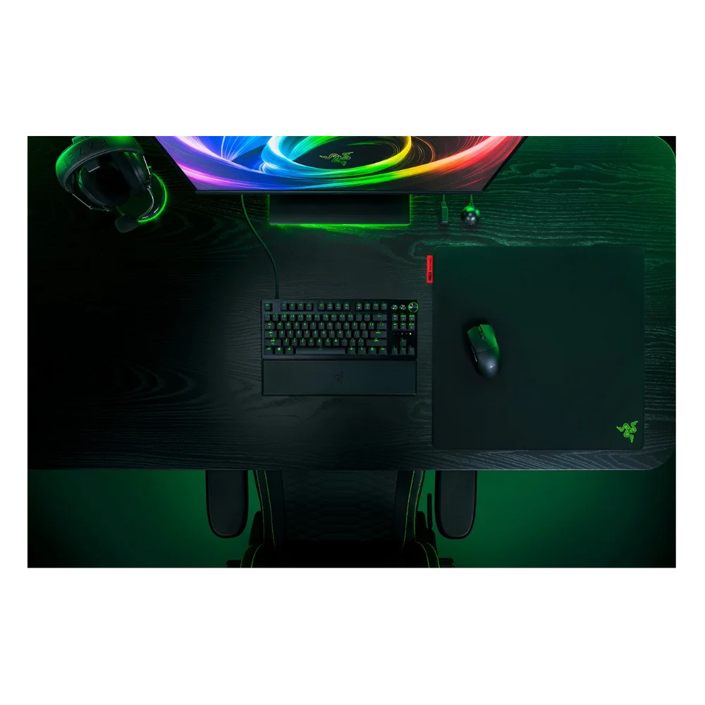 משטח עכבר דגם Gigantus V2 Pro Max Speed מבית Razer