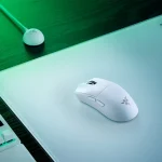 עכבר אלחוטי דגם Viper V4 Pro לבן מבית Razer