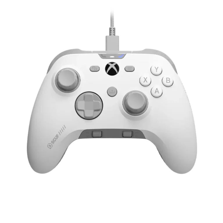בקר גיימינג חוטי דגם Valor Pro Wired בצבע לבן מבית SCUF