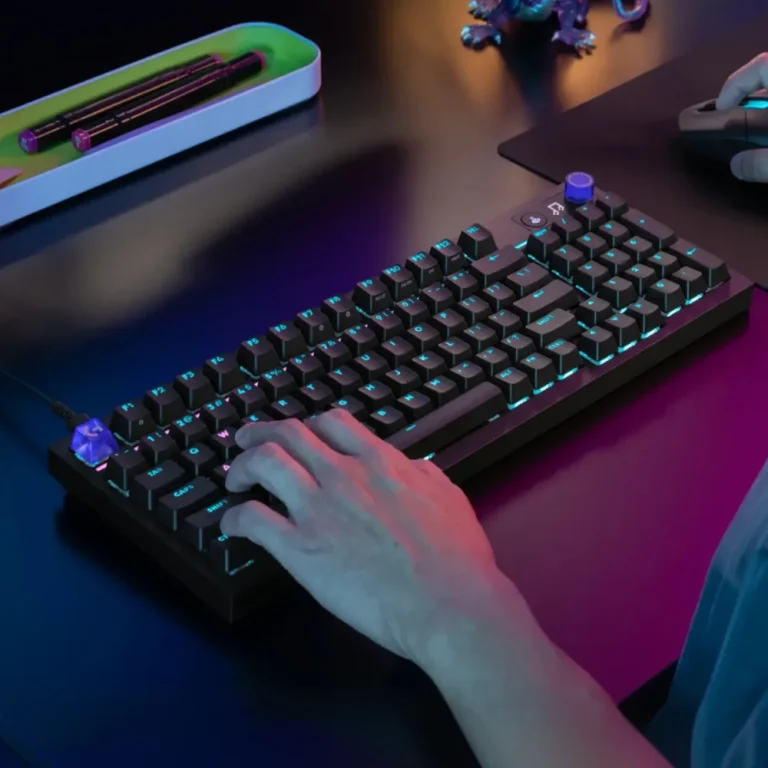 מקלדת גיימינג חוטית דגם G316 X 98 בצבע שחור מבית Logitech