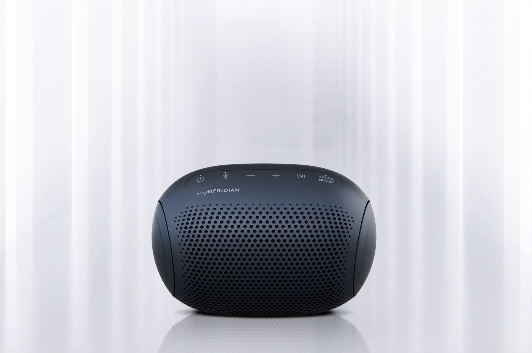 רמקול נייד LG XBOOM עם טכנולוגיית Meridian דגם PL2