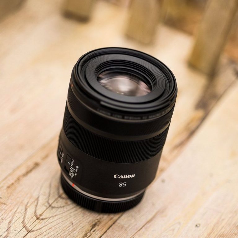 עדשת Canon RF 85mm F2 Macro IS STM