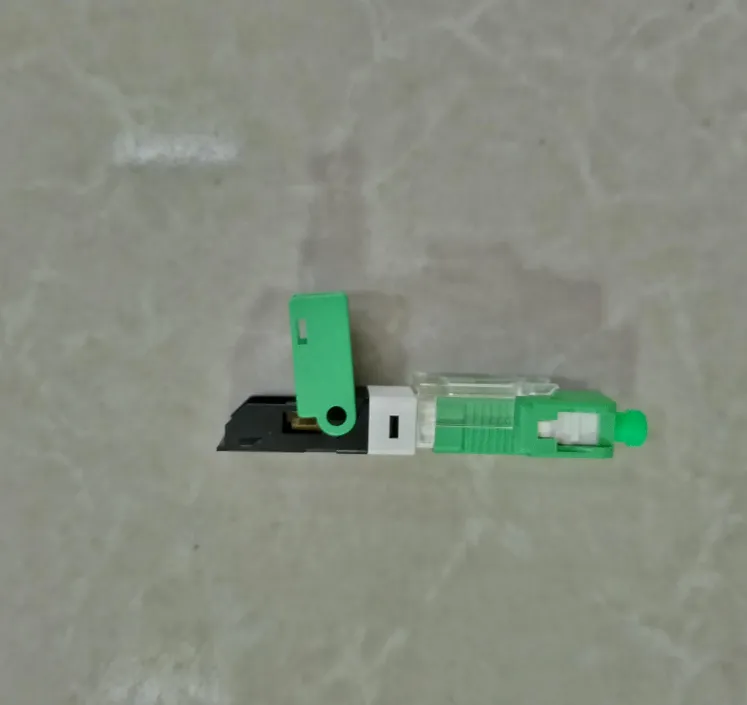 SC/APC connector for automatic connection